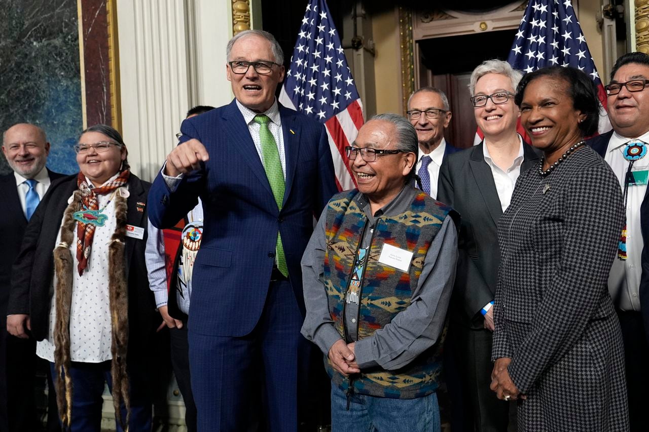 White House, tribal leaders hail historic deal to restore salmon runs in Pacific Northwest [Video]