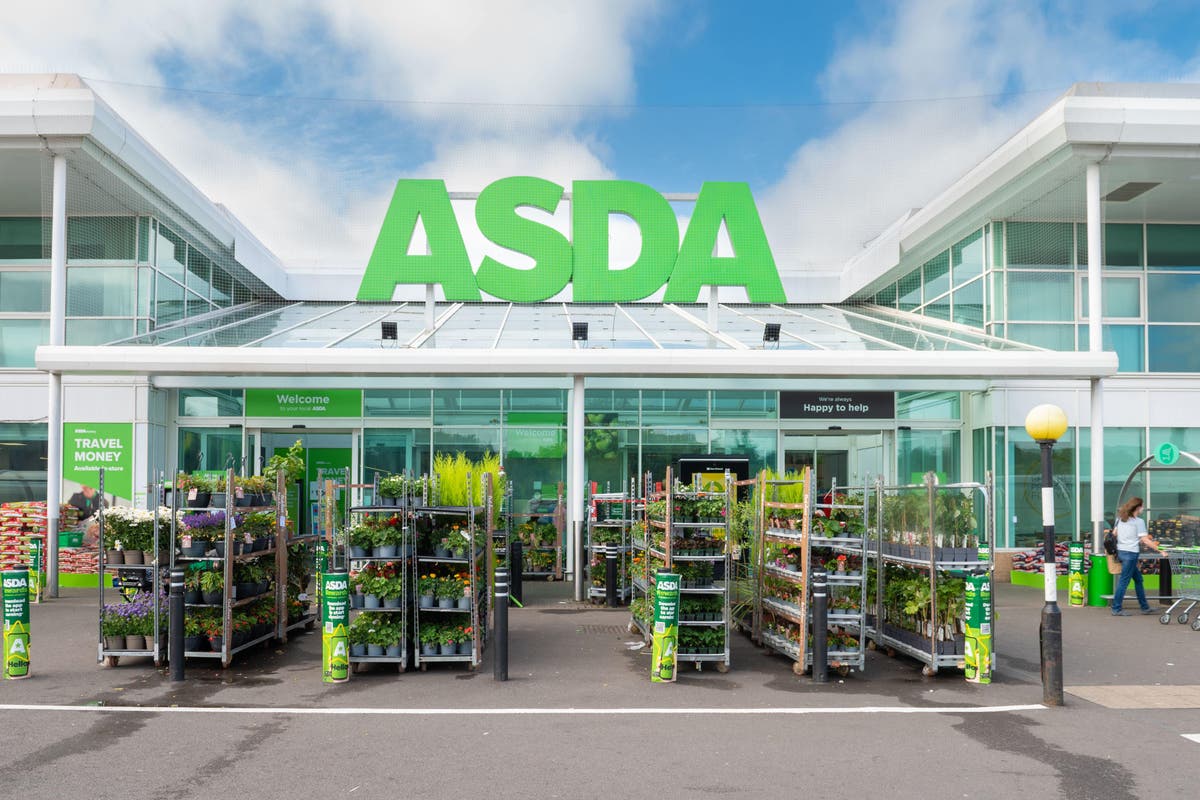 Asda to give more than 120,000 staff pay rises [Video]