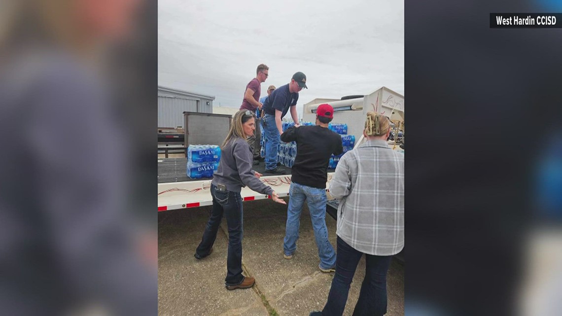 West Hardin High School Ag Department doing their part to help those effected by wildfires [Video]