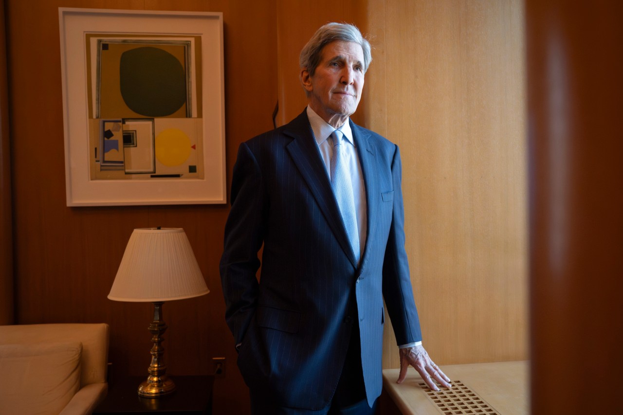 John Kerry reflects on time as top US climate negotiator and major breakthrough in climate talks | KLRT [Video]