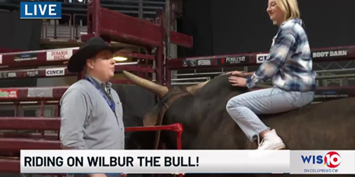 Cinch Worlds Toughest Rodeo: Riding the bull [Video]