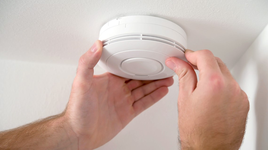 Firefighters want you to check your smoke alarms this weekend [Video]
