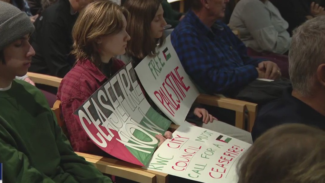 Hundreds speak at Redwood City council meeting about cease-fire resolution [Video]