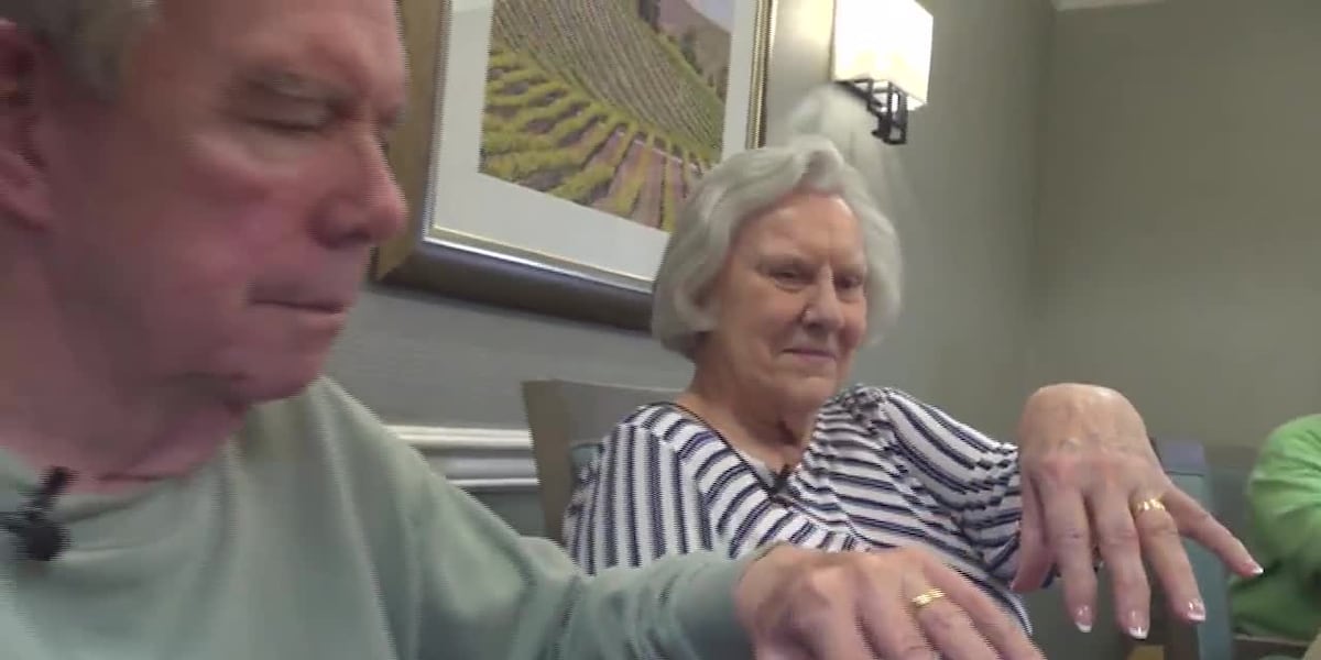 Couple at senior living home who found love after loss is getting married [Video]