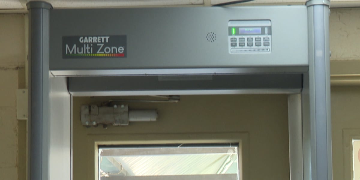 Metal detectors purchased for athletic events in Pender County Schools [Video]