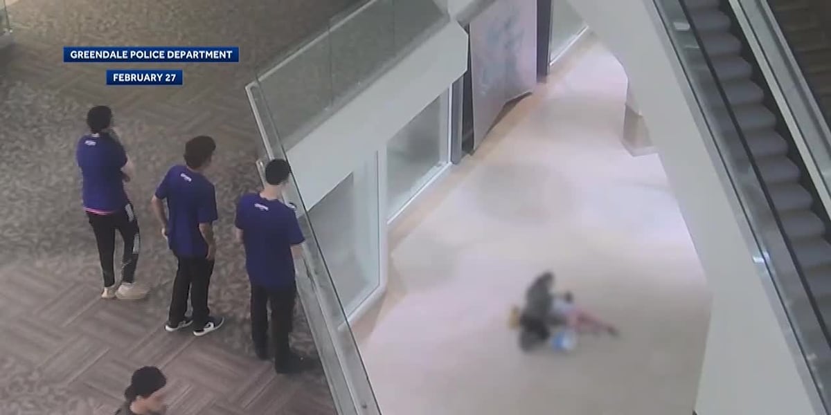 Video shows aftermath of 6-year-old’s fall from mall escalator [Video]