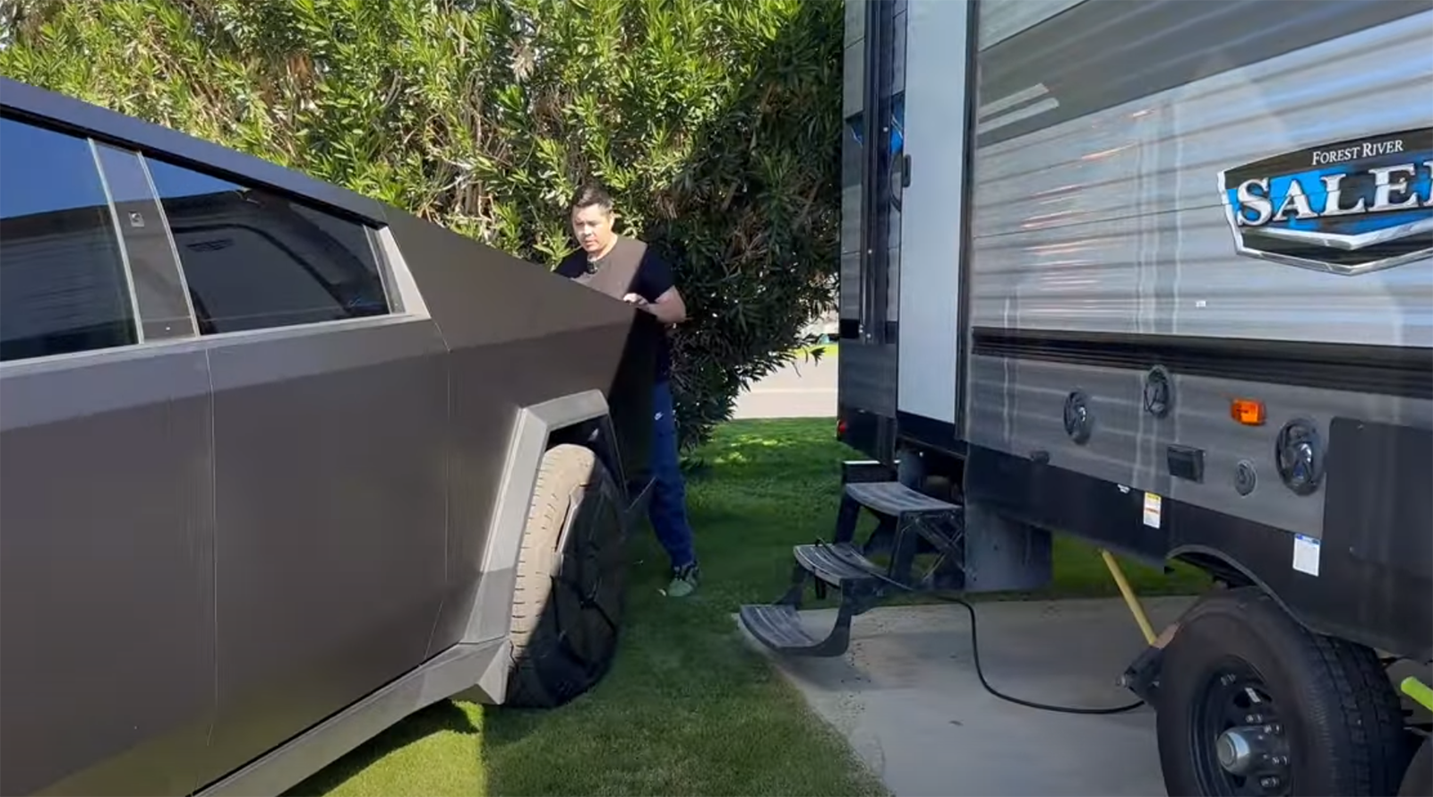 Tesla Cybertruck Can’t L2 Charge While Powering A Camper, Yet [Video]