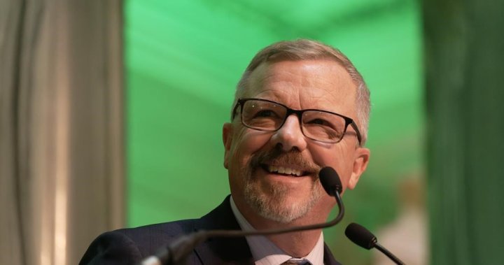 A middle ground on carbon reduction amid inflation? Brad Wall says yes – National [Video]