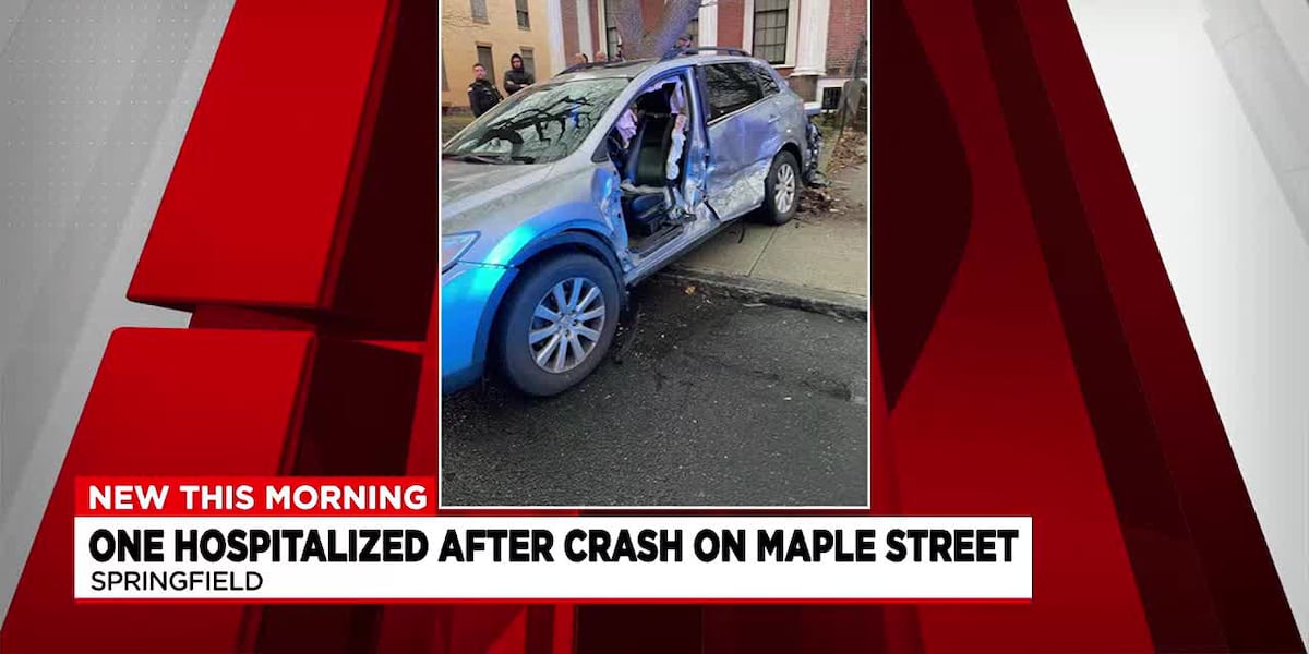 1 person hospitalized after car crash on Maple Street in Springfield [Video]