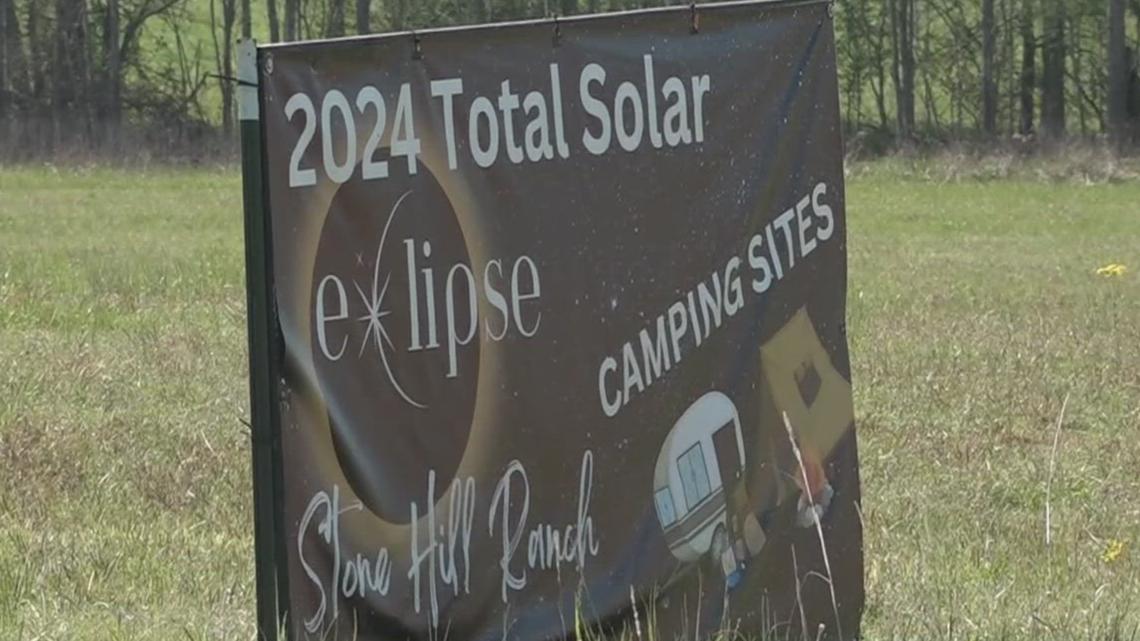 Arkansas farm alleviates stress of watching total solar eclipse [Video]