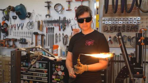 Squamish woman finds niche as Canadas only female bike frame building instructor [Video]