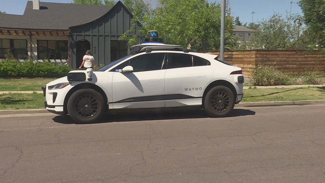 Waymo, Uber Eats team up for food delivery in Phoenix, Tempe [Video]