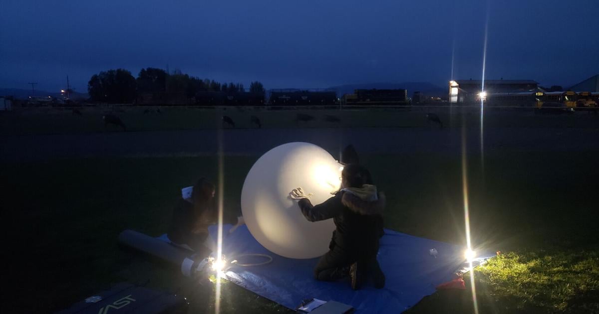 U of I engineering students to launch weather balloons during Monday’s eclipse | News [Video]