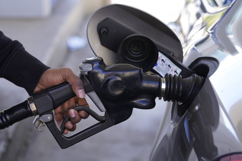 Average gas prices still rising in San Diego [Video]