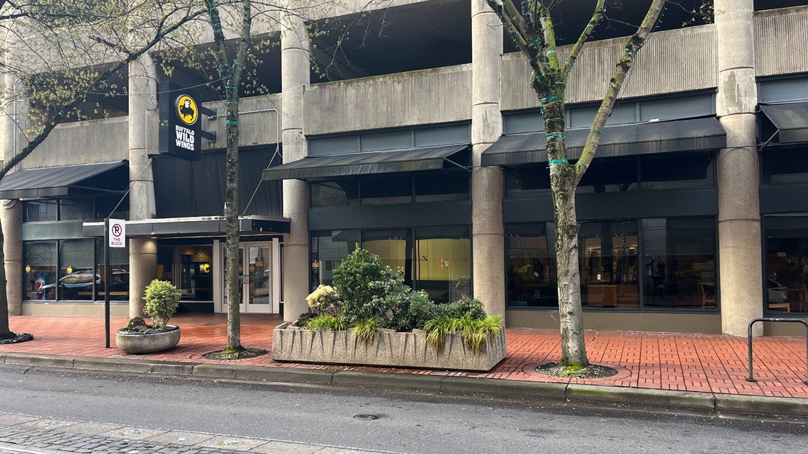 Buffalo Wild Wings closes downtown Portland location [Video]
