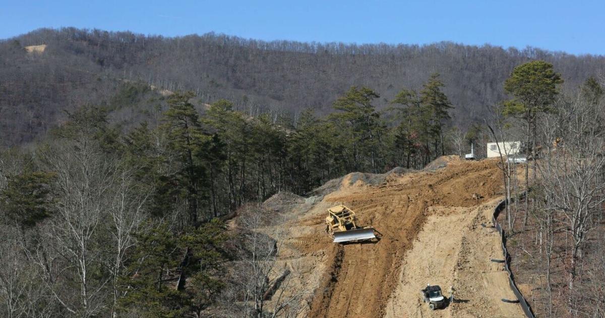 Mountain Valley Pipeline opponents ask Virginia agency to issue stop work order [Video]
