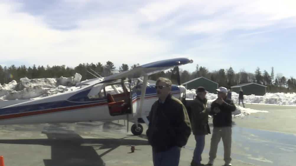 Dozens of small planes fly into Greenville, Maine for eclipse [Video]