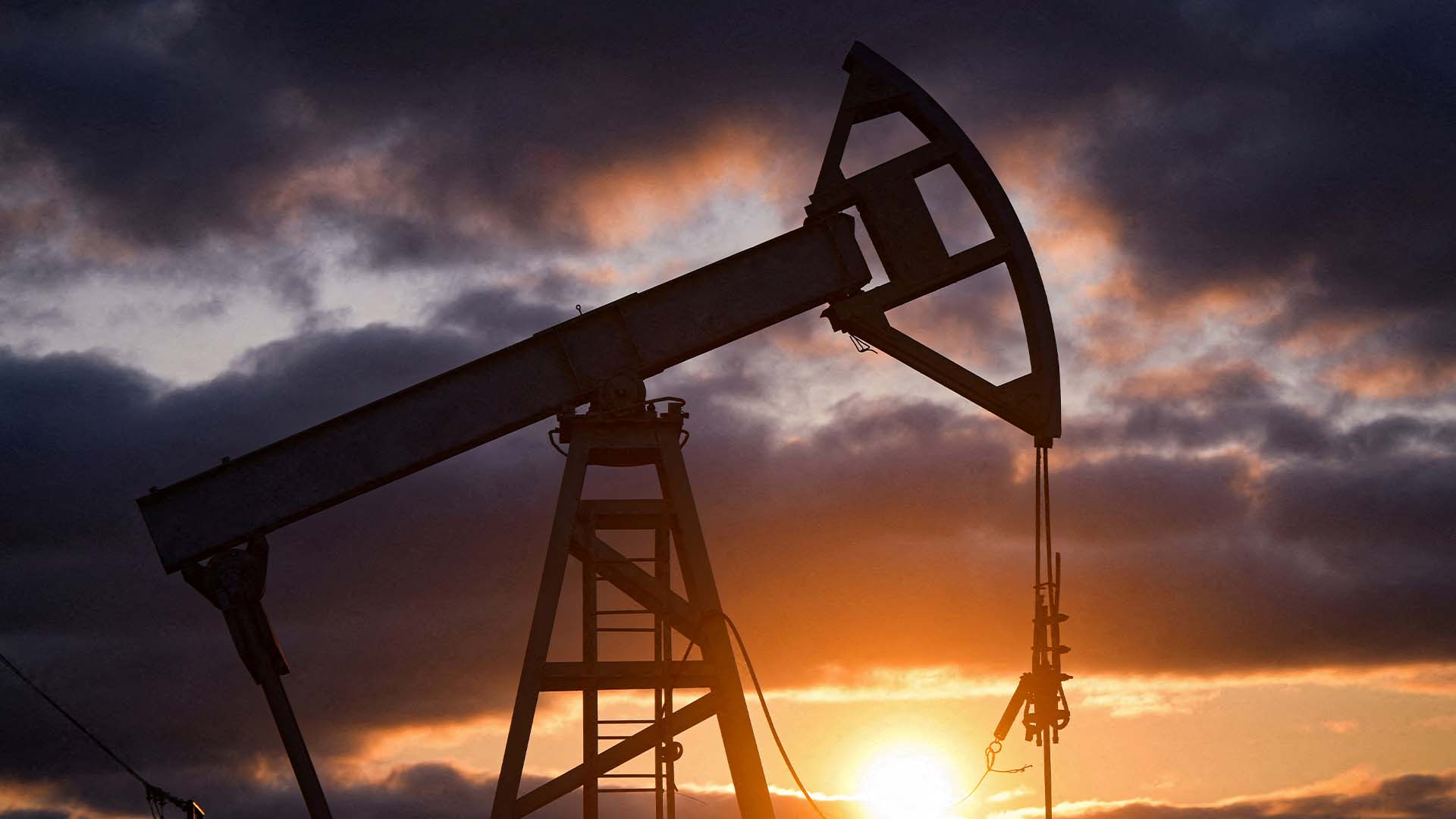 Will oil prices keep rising, and how will that affect inflation? | Business and Economy [Video]