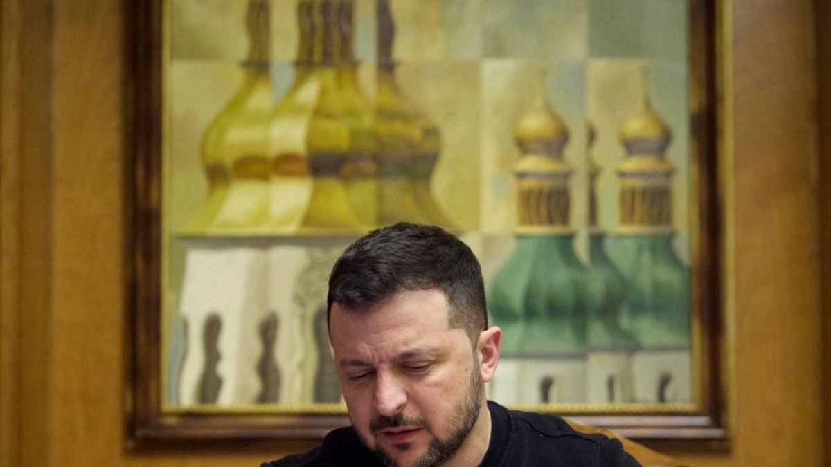 Zelenskyy urges allies not to turn a blind eye to Russian air strikes on Ukraine [Video]