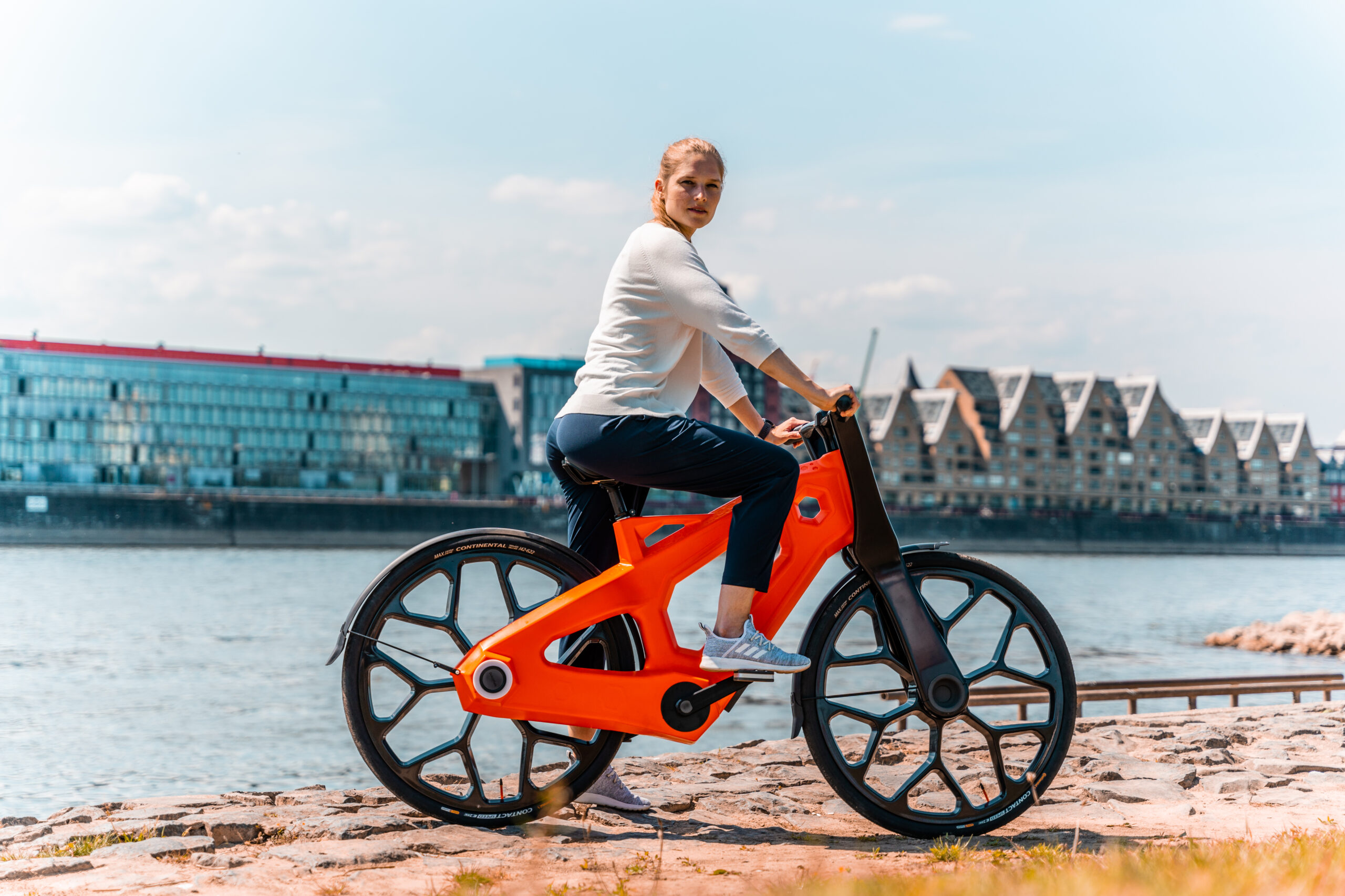 This Bicycle Is Made From Recycled Plastic Using Renewable Energy [Video]