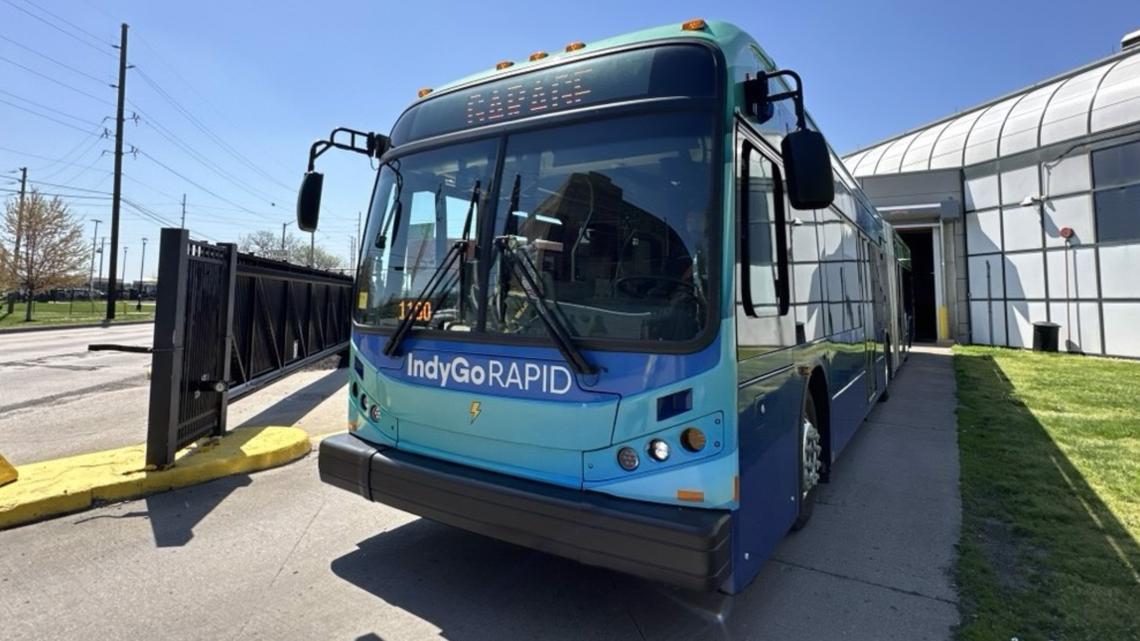 IndyGo unveils new buses for Purple Line [Video]