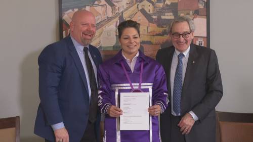 Hydro-Qubec, Kahnawake Mohawks sign historic deal for joint ownership of power line [Video]