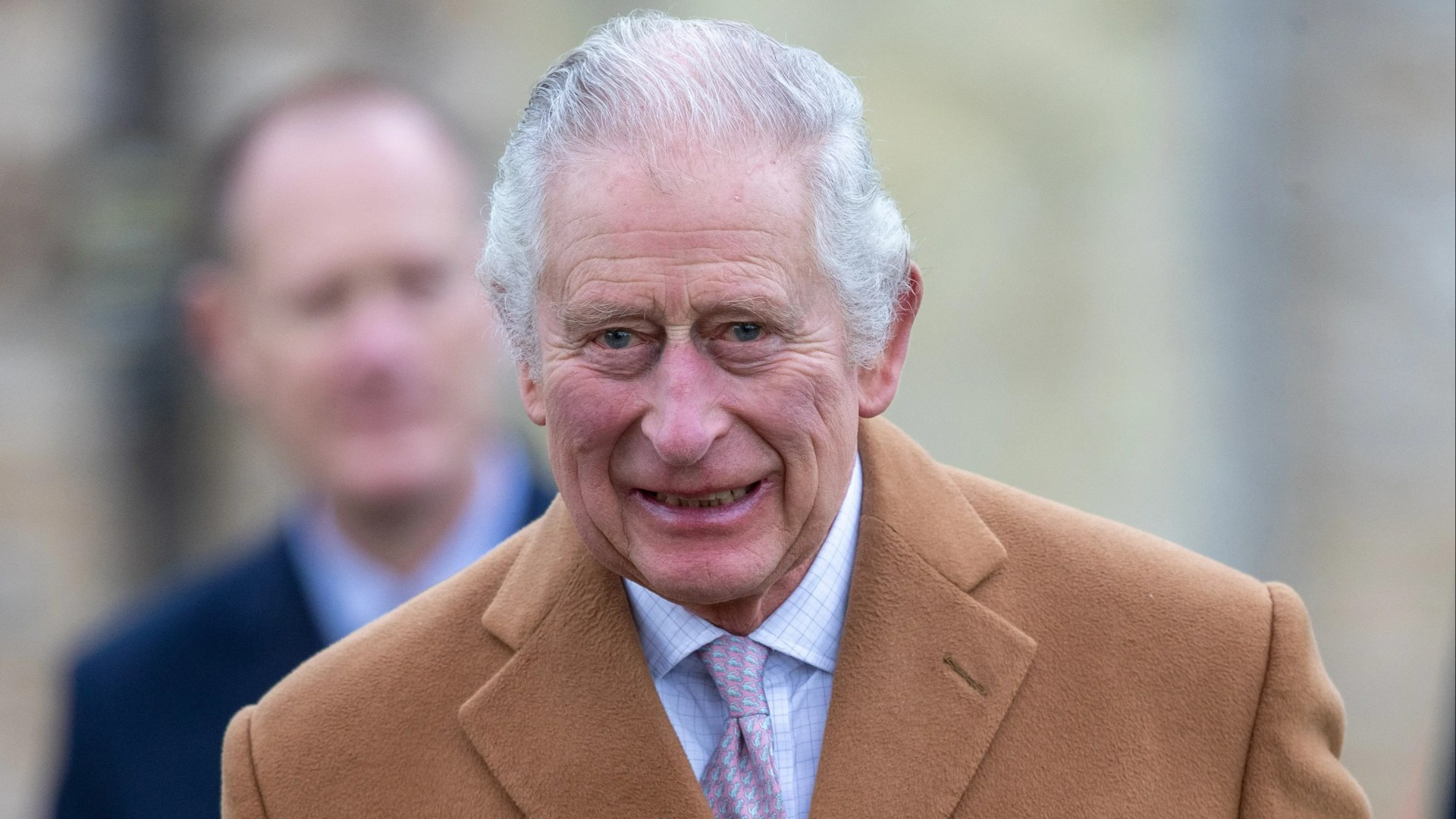 Cops issue warning to King Charles over his massive new solar farm with 2,000 panels on his Sandringham estate [Video]