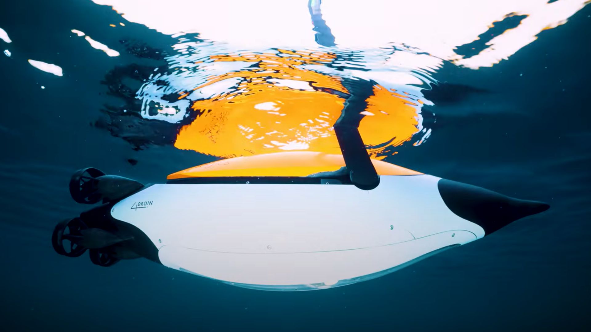 This Penguin-inspired underwater drone can dart through water [Video]
