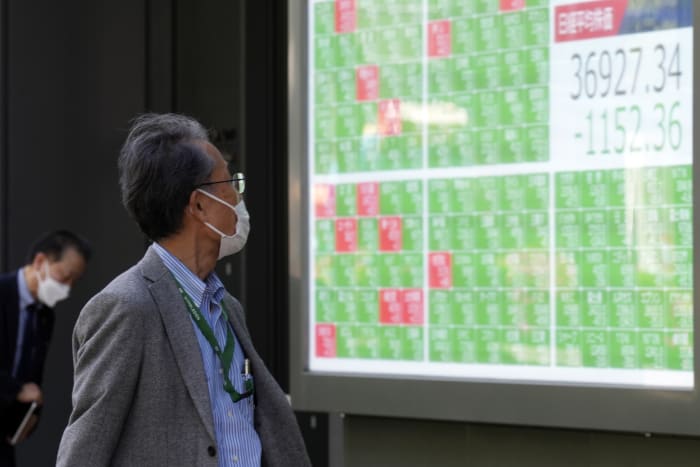 Stock market today: Asian stocks track Wall Street gains ahead of earnings reports [Video]