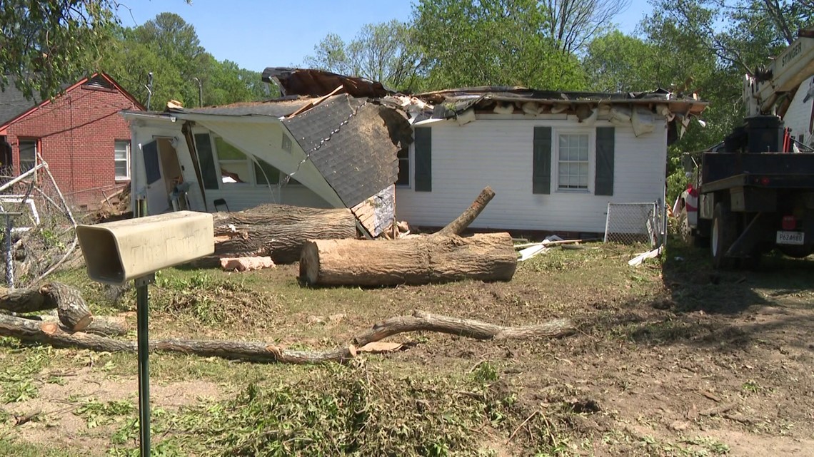 Rock Hill residents continue clean up after Saturday’s storms [Video]