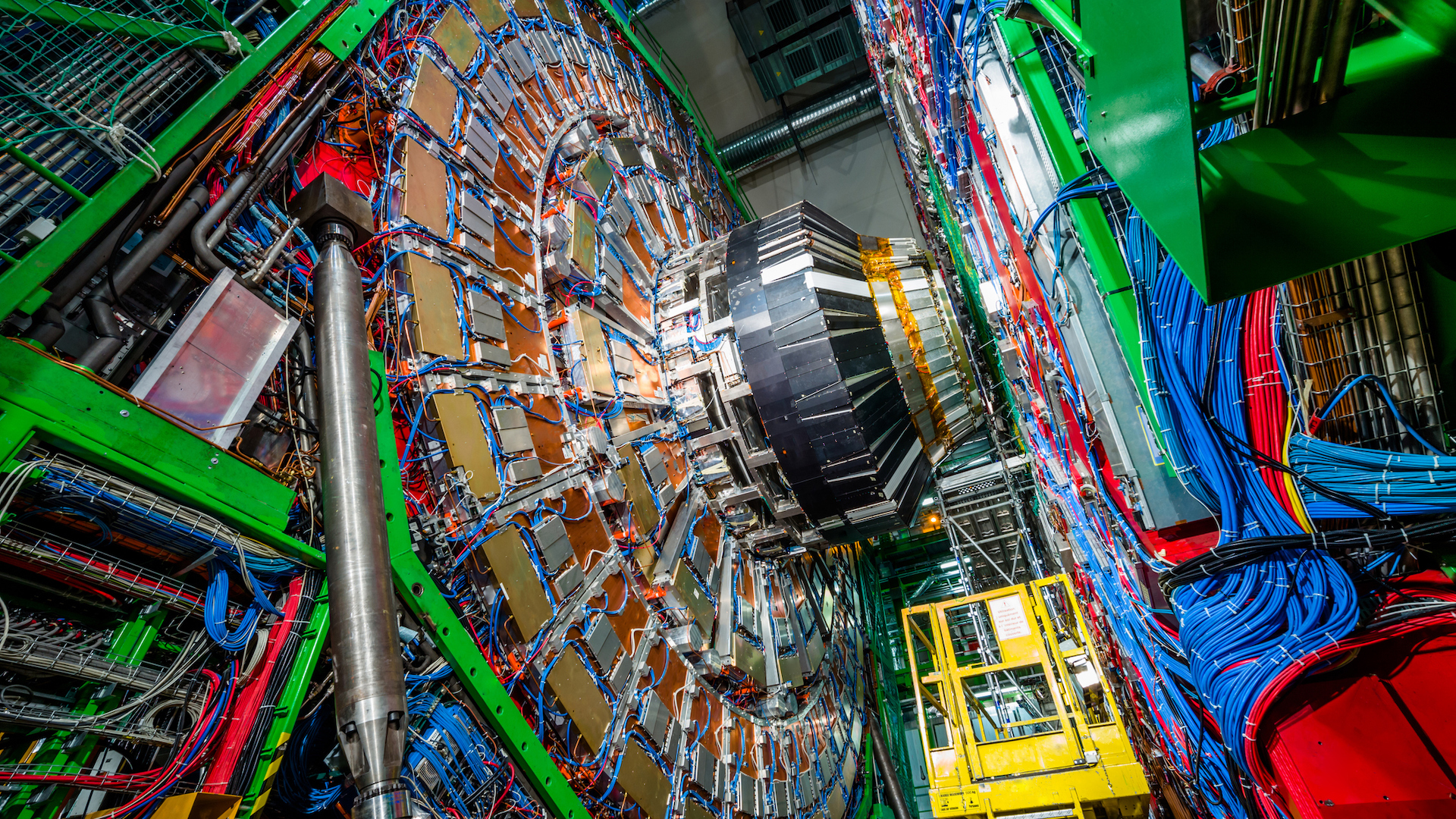 Particle physics experiment at LHC zeroes in on magnetic monopoles [Video]