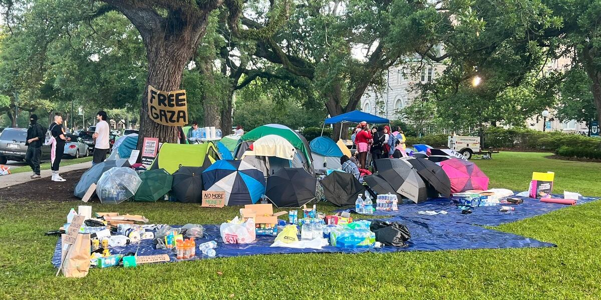 Law enforcement standoff with protesters continues on Tulane campus [Video]