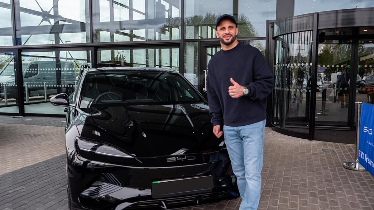 Kyle Walker picks up his new 48,700 BYD Seal after Lauryn Goodman was accused of purposefully fuelling public spat with him amid claims he missed their son’s birthday [Video]
