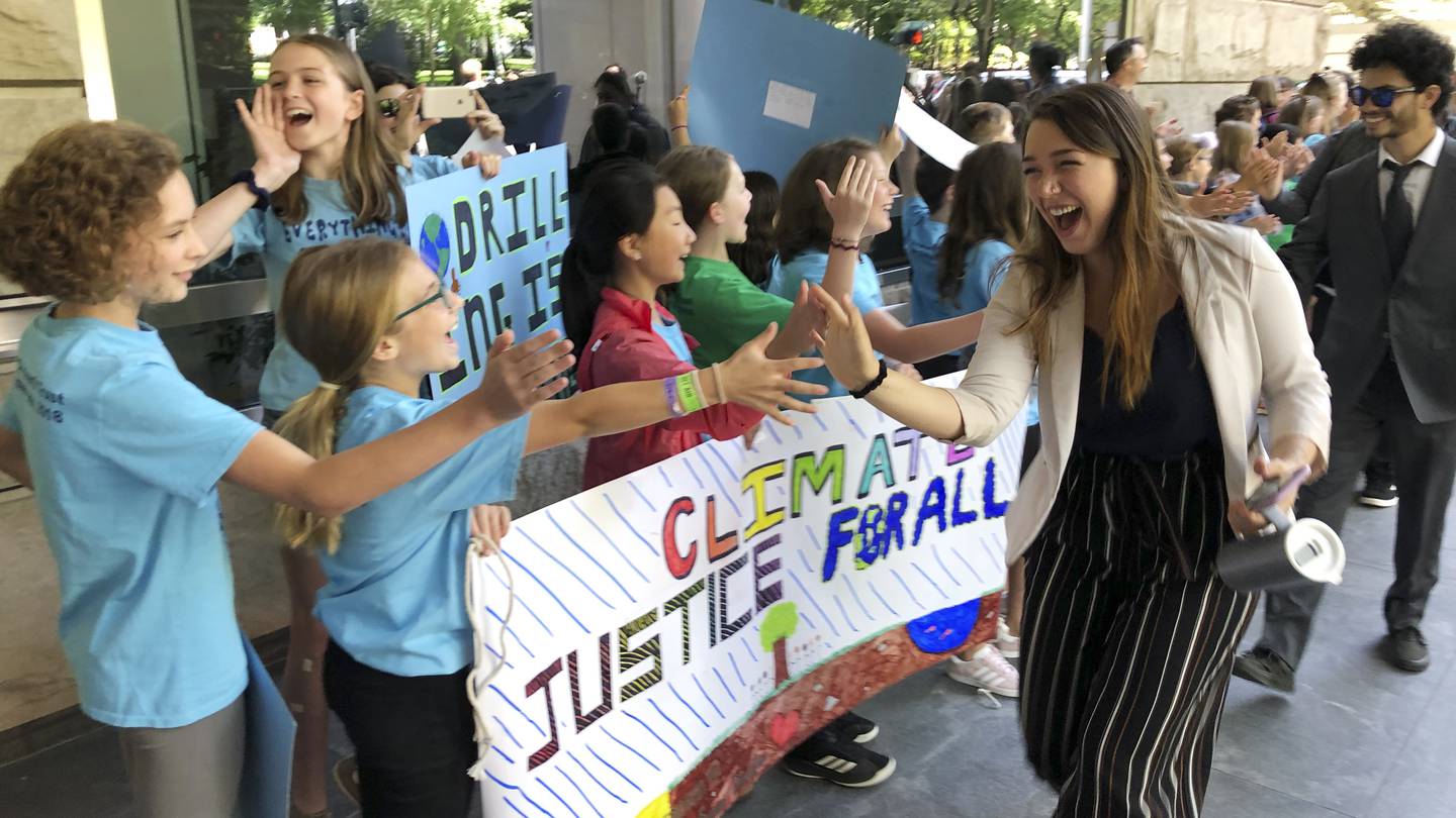 Appeals court rejects climate change lawsuit by young Oregon activists against US government  WSB-TV Channel 2 [Video]