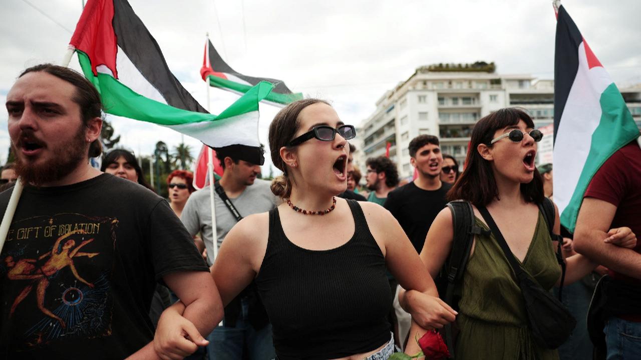 Gaza war, inflation and unemployment dominate Athens May Day protests [Video]