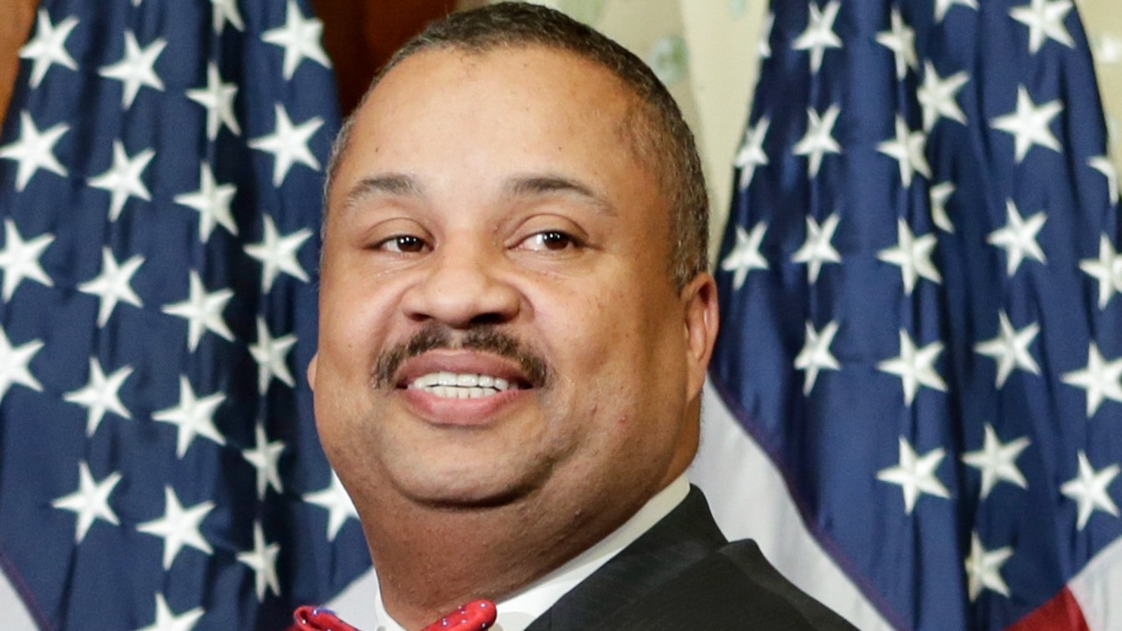 Mourners gather for funeral of late New Jersey Congressman Donald Payne, Jr. in Newark [Video]