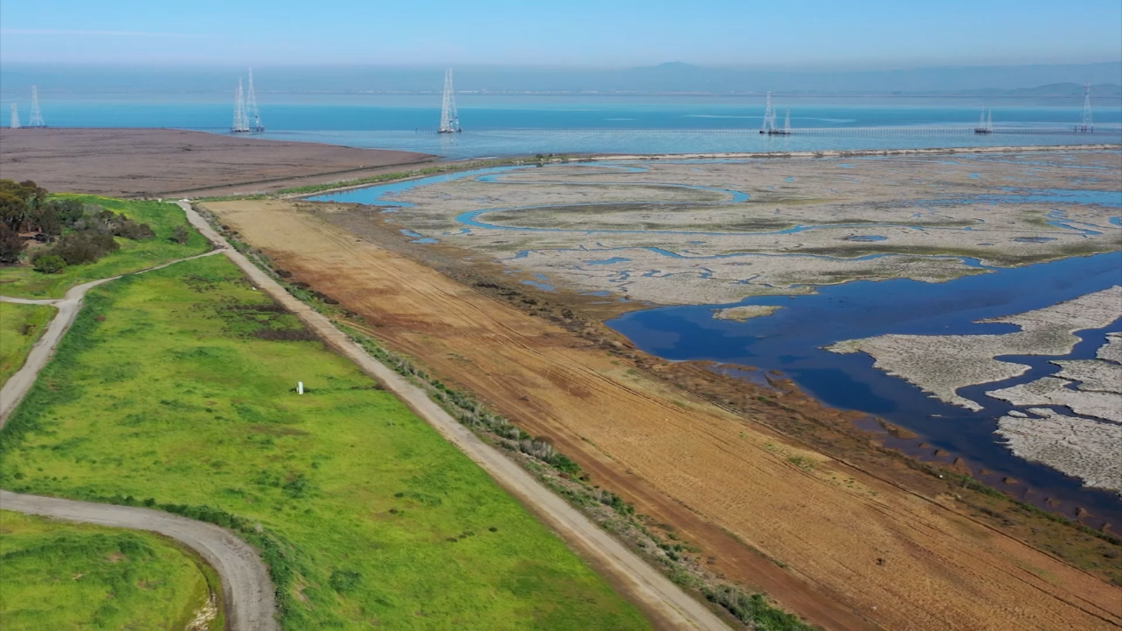 Here’s how horizontal levees protect shoreline projects like tidal marshes in San Francisco Bay [Video]