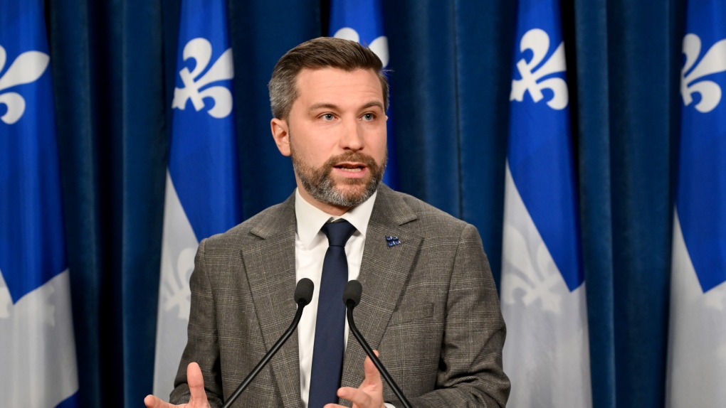 Two more Quebec solidaire employees quit [Video]