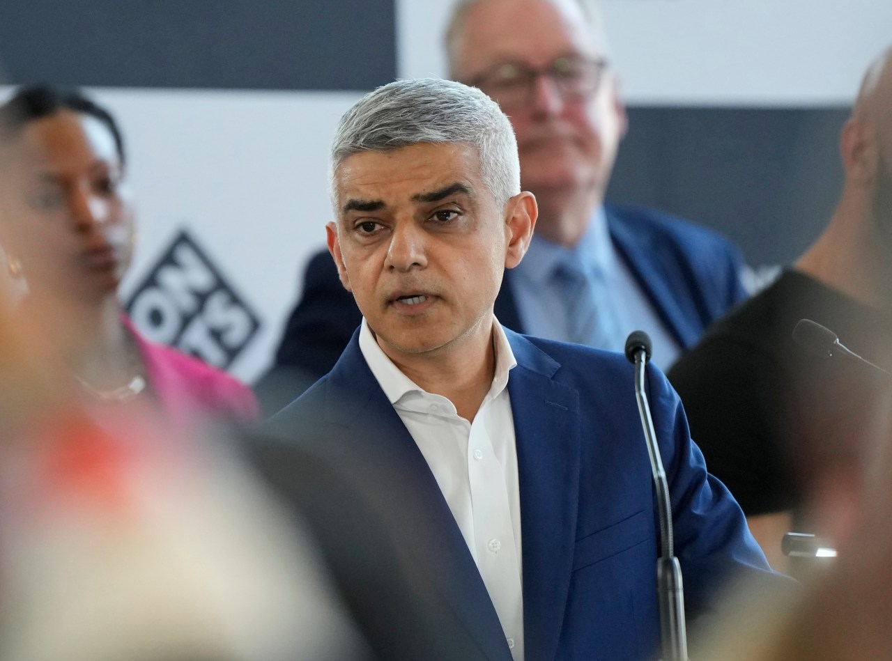 Labours Sadiq Khan reelected as London mayor as UKs ruling Conservatives face more electoral pain | KLRT [Video]