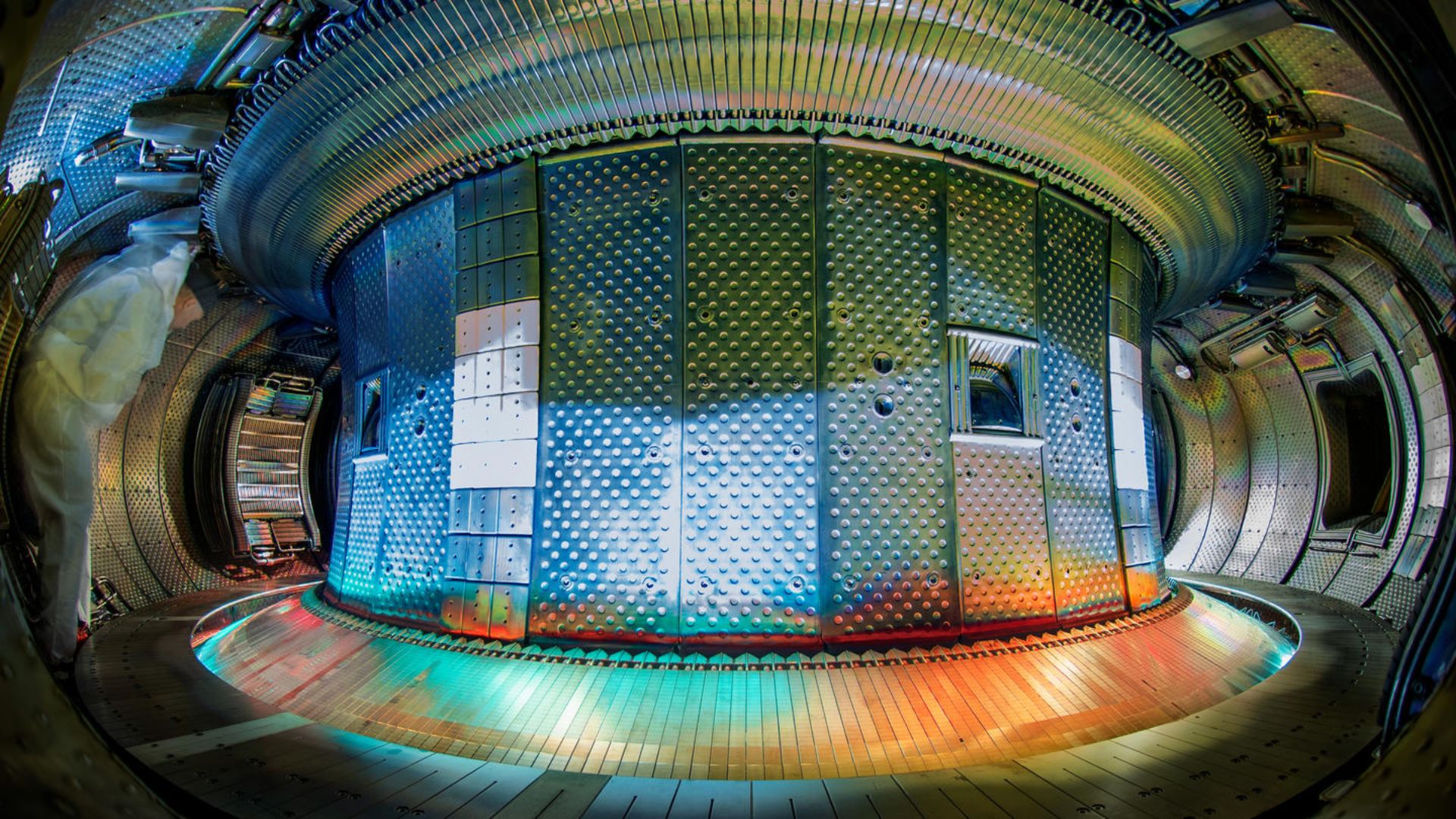 Tungsten-lined tokamak sets fusion record, sustains plasma for 6 mins [Video]