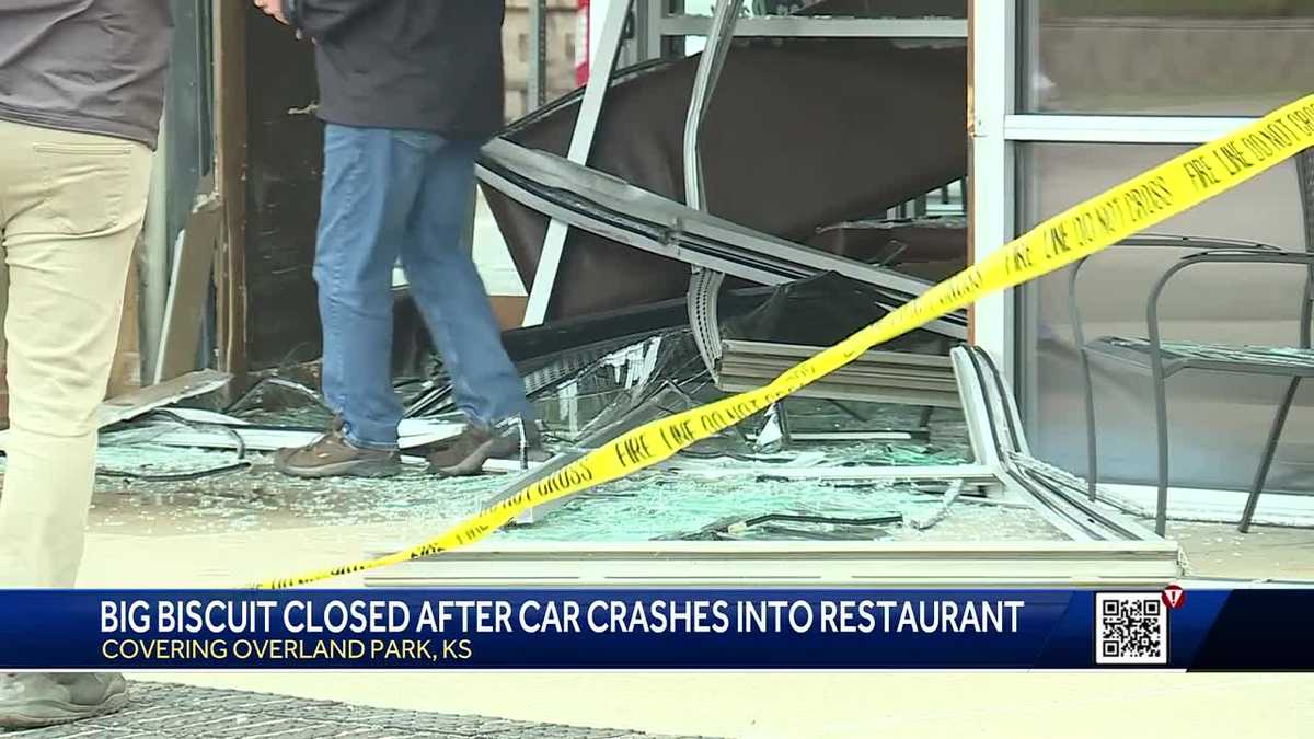 Car crashes into Overland Park The Big Biscuit storefront [Video]