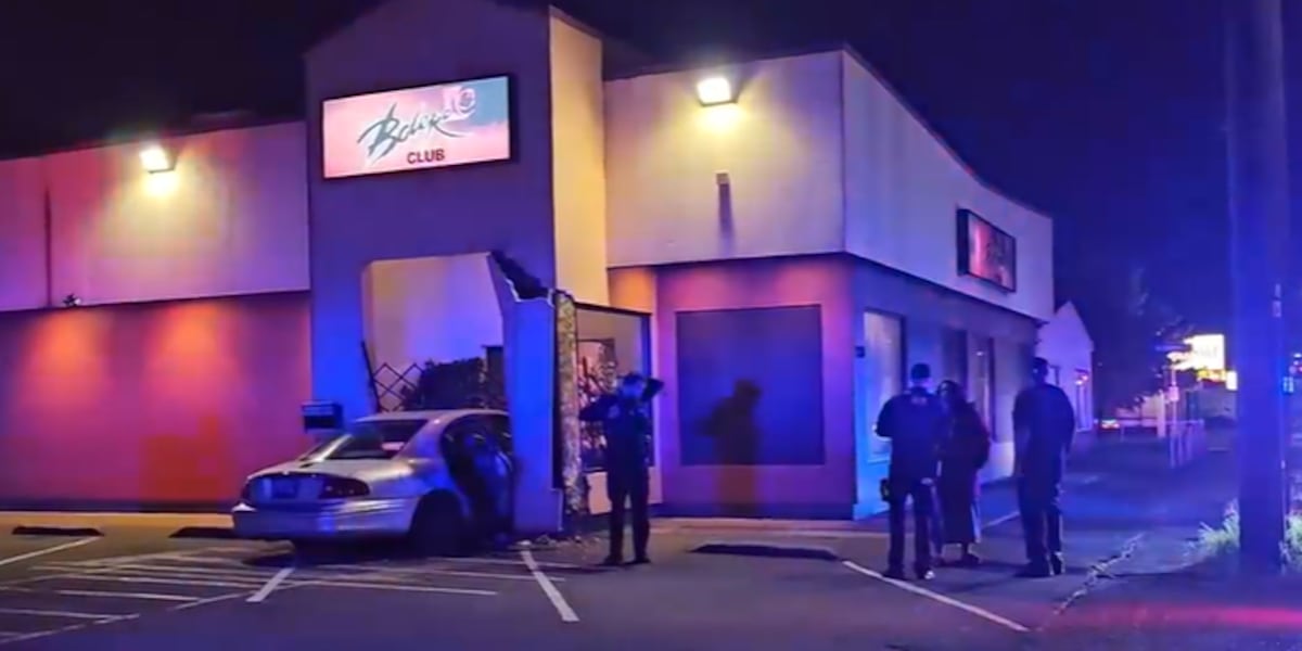 Driver crashes car into Vietnamese restaurant and lounge in Portland [Video]