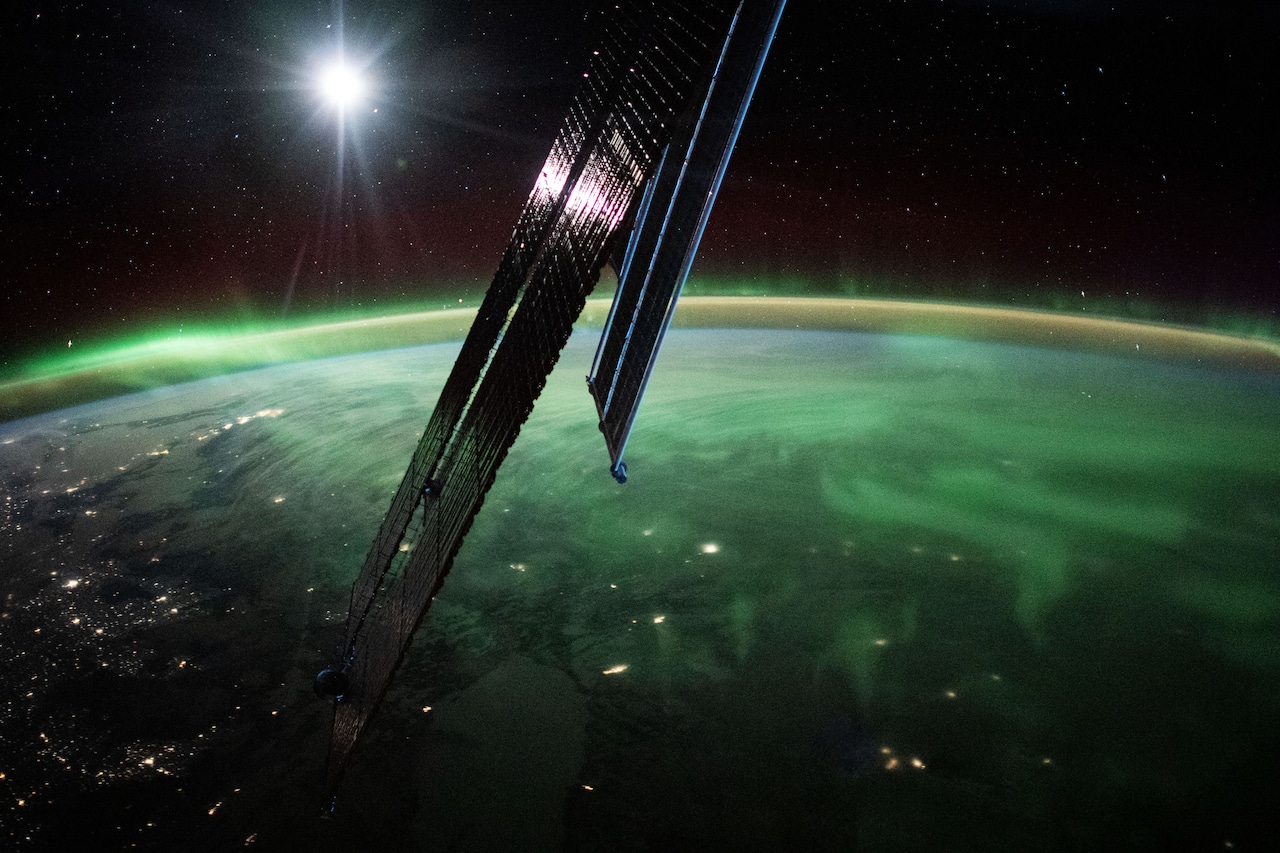Severe geomagnetic storm could disrupt power, communications in U.S. [Video]