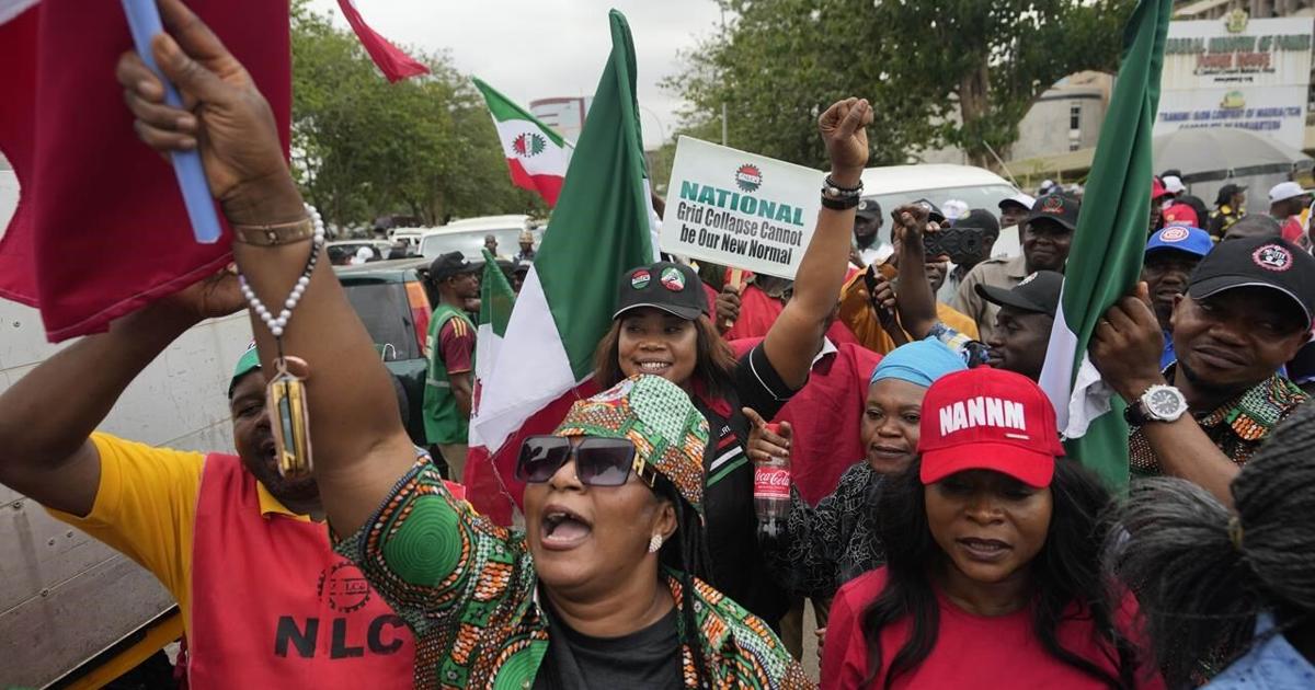 Nigeria labor unions protest higher electricity prices [Video]