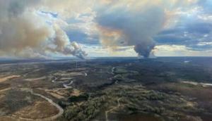 Canadian oil sands city evacuated as wildfire draws near [Video]