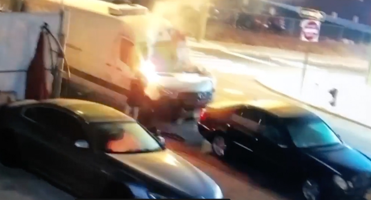 Video shows wild flames engulf van, jump to car on Staten Island; arson report probed [Video]