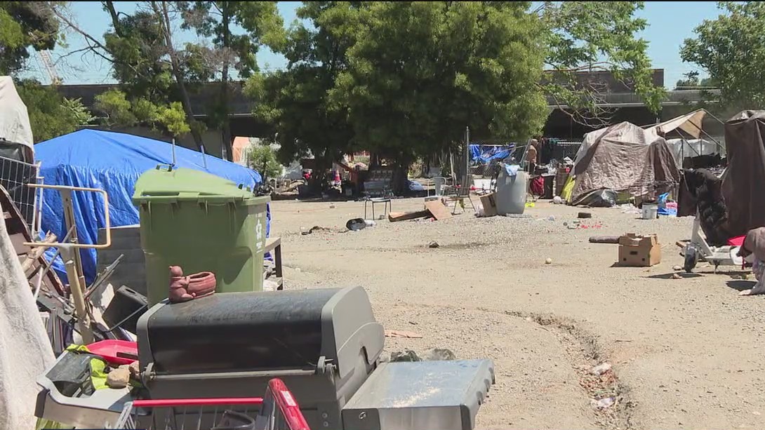 Proposed ban on homeless encampments near creeks [Video]