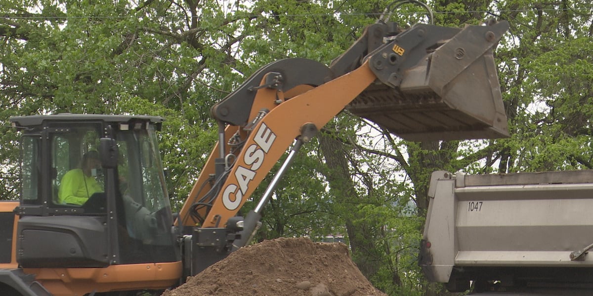 Demolition begins on old Westside Battery, paving the way for new apartment building [Video]