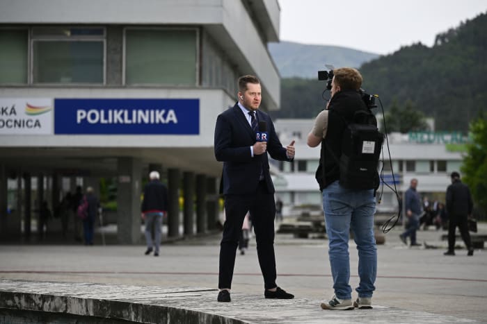 Slovakia’s prime minister underwent another operation. He remains in serious condition [Video]