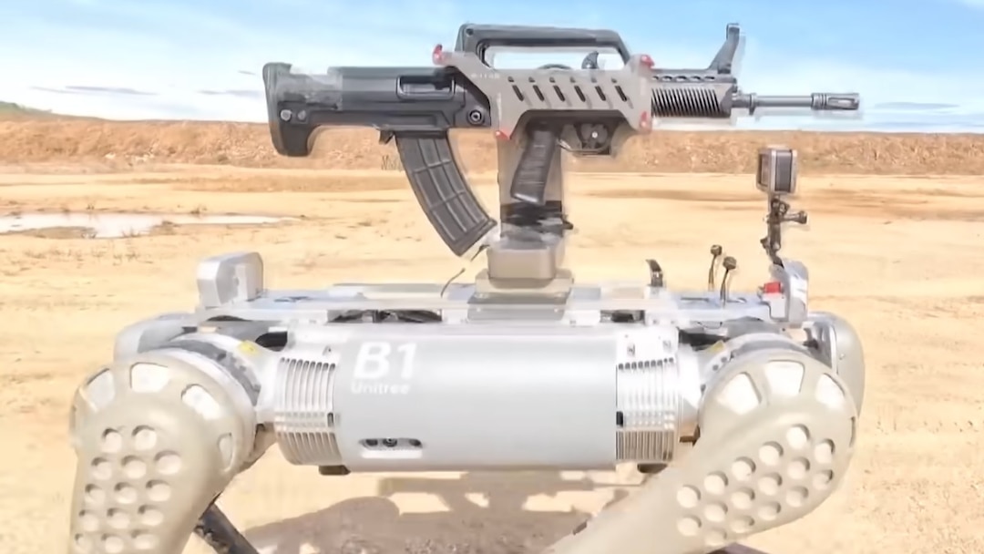 Meet Chinas new machine gun-toting robo-dogs that can replace human soldiers [Video]